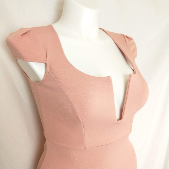 NWT Boohoo Night Janet Formal Plunge Cap Sleeve - Picture 2 of 8